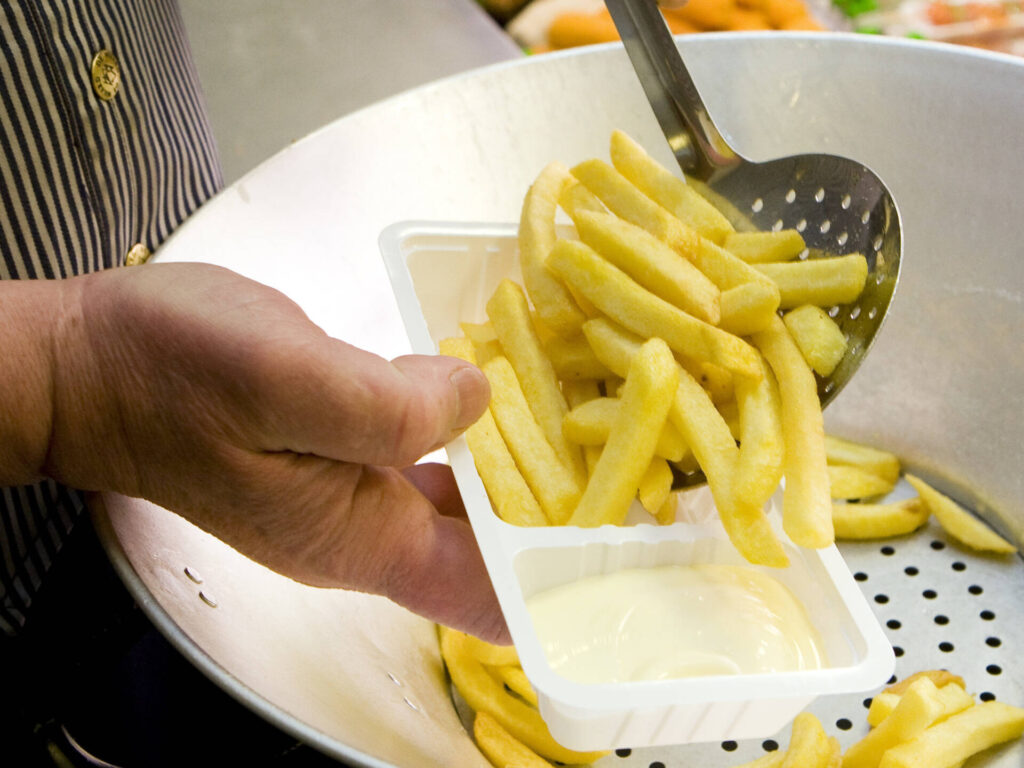 Dit Ga Je Vanaf 1 Juli Meer Betalen Voor Een Plastic Bakje Met Frietjes